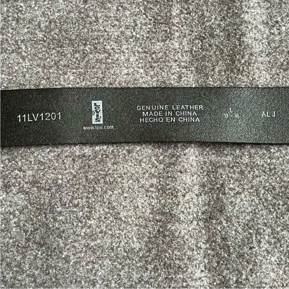Levi's Genuine Leather Belt Large 38-40